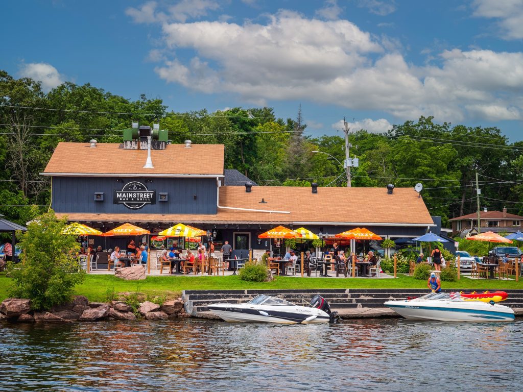 Boat up restaurant